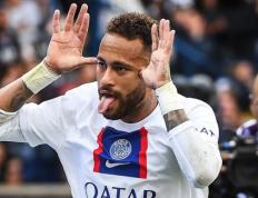 包含出色防守引发热议！，内马尔在法国队比赛中大比分获胜再创辉煌时刻的词条